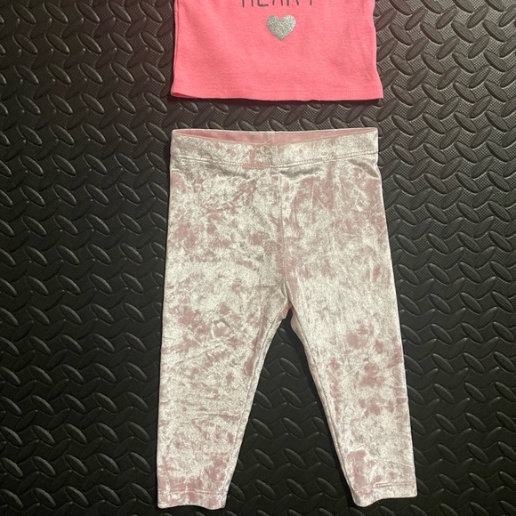 Carter’s NEWBORN Infant Tee + Pants (6-12 mos) Baby Bundle❗️SALE PRICE❗️$10 NWOT - Picture 2 of 11